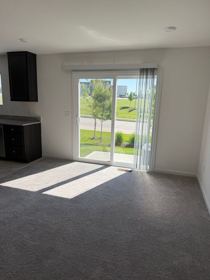 60 Mora Blvd - Photo 6 of 31
