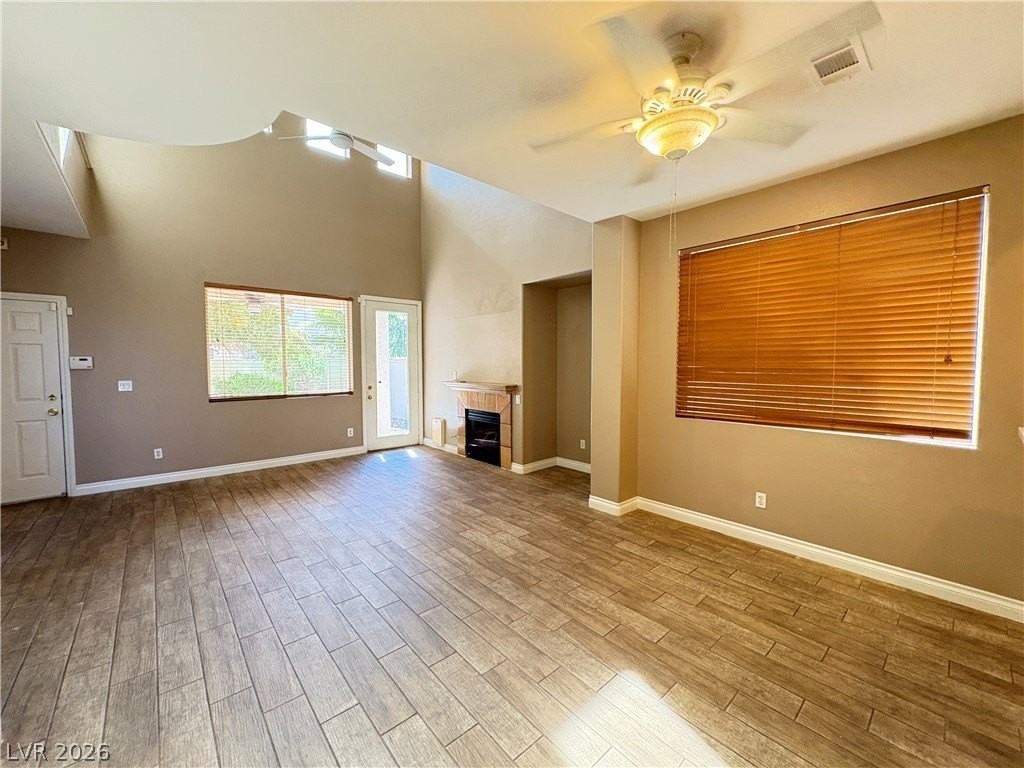 9778 Bradford Summit St - Photo 7 of 30