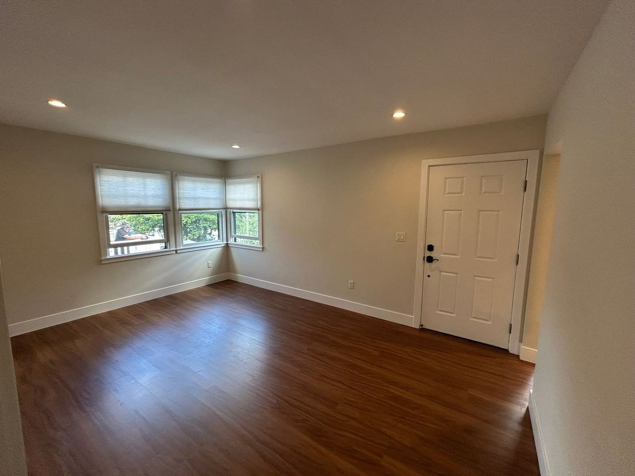 722 7th St - Photo 2 of 12