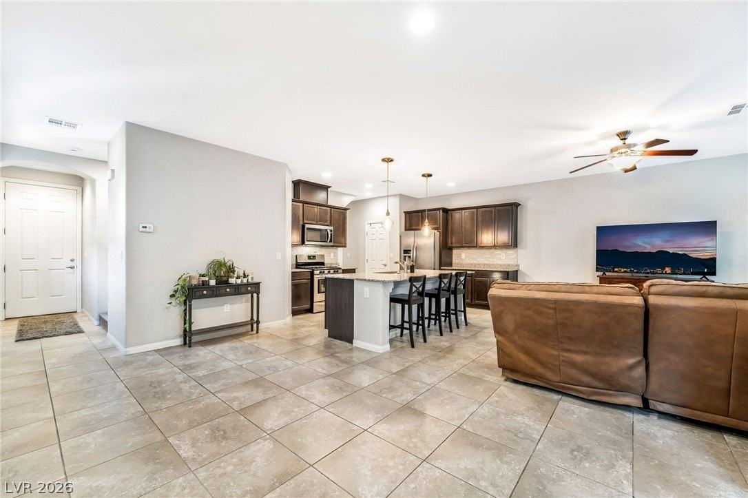 6631 Seahorse Reef St - Photo 5 of 40