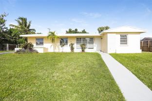 16025 Sw 99th Ave - Photo 1 of 1