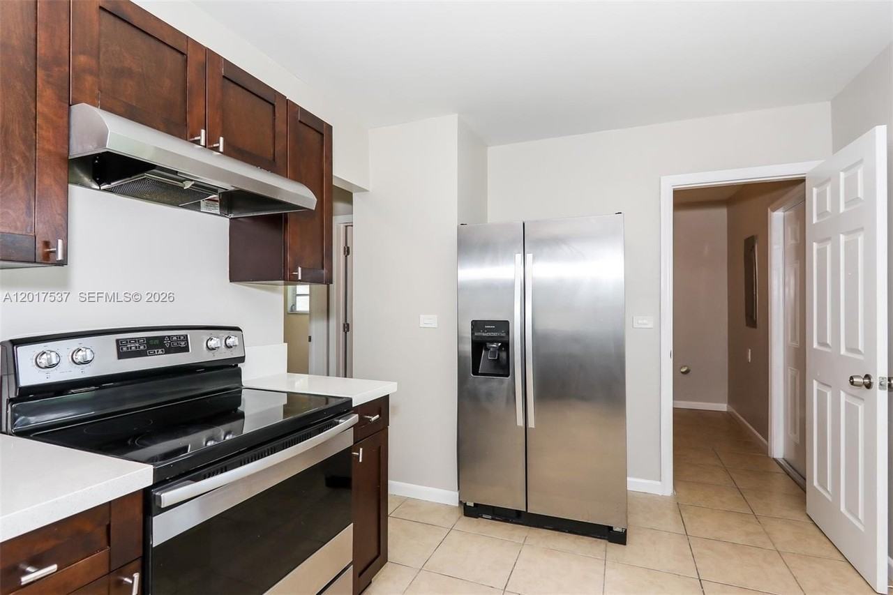 16025 Sw 99th Ave - Photo 6 of 15