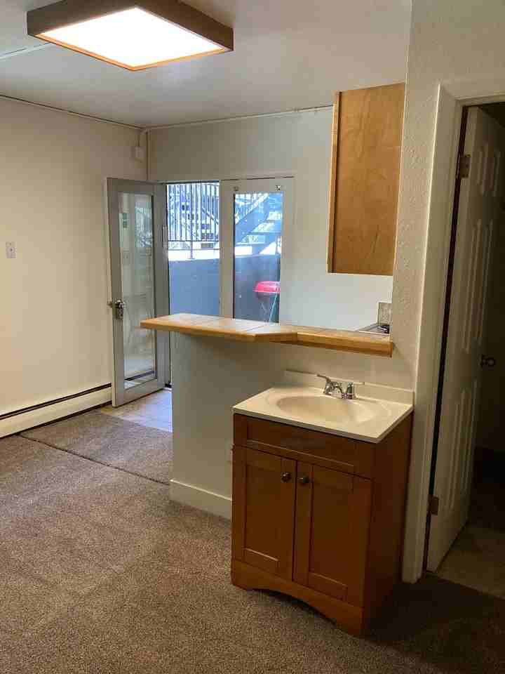 Regency II Apartments - Photo 7 of 31