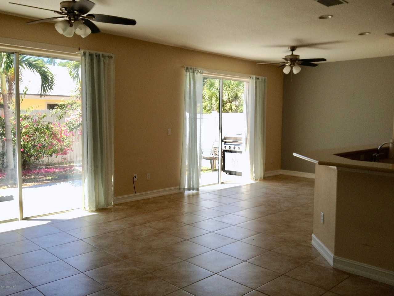 7061 Ridgewood Ave - Photo 2 of 20