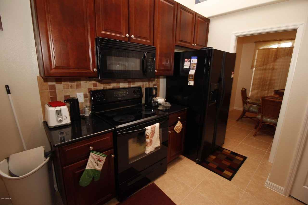 2891 Felda Ave Se - Photo 3 of 25