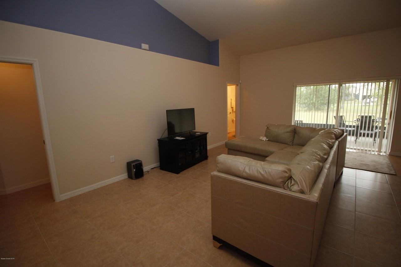 2891 Felda Ave Se - Photo 7 of 25