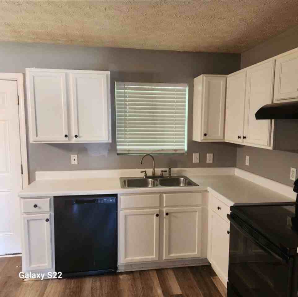 5504 Moriah Ln - Photo 7 of 24