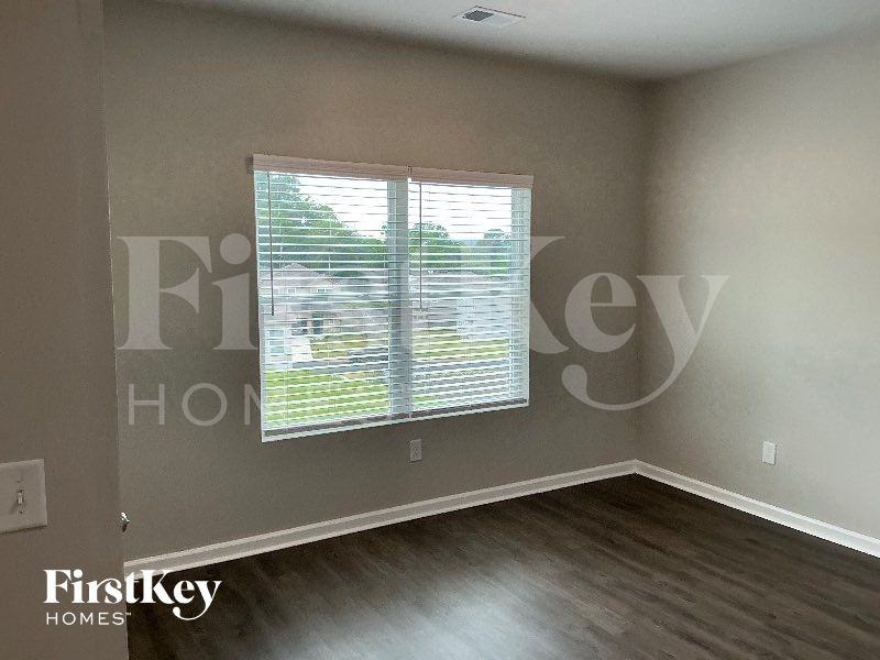 8653 Mohring Pl - Photo 2 of 12