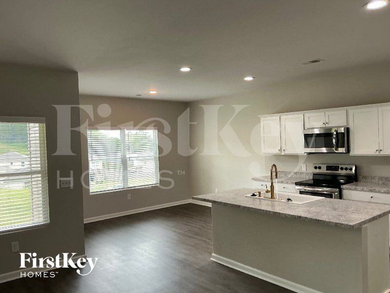 8653 Mohring Pl - Photo 6 of 12