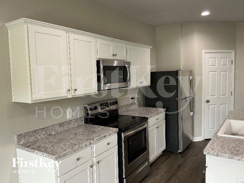8653 Mohring Pl - Photo 7 of 12