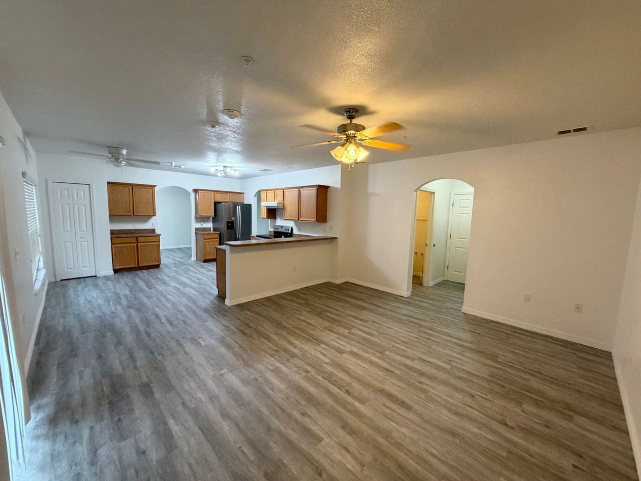 301 Shad Way - Photo 5 of 20