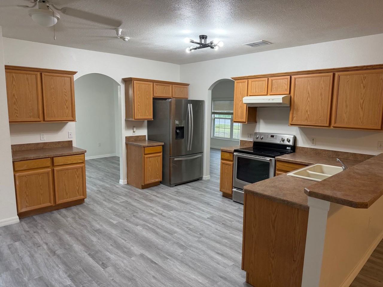 301 Shad Way - Photo 6 of 20