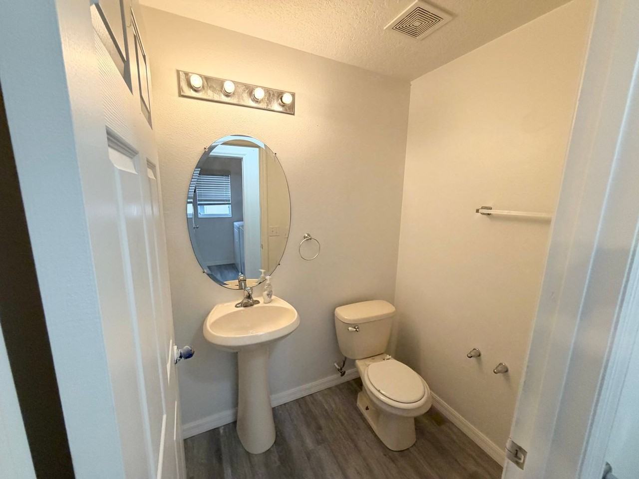 301 Shad Way - Photo 7 of 20