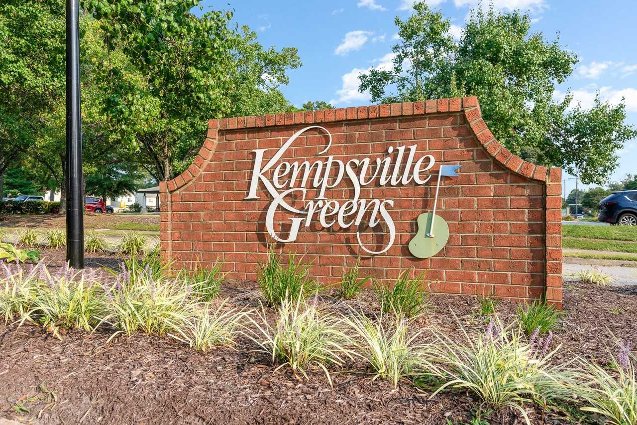 4711 Kempsville Greens Pkwy - Photo 3 of 26