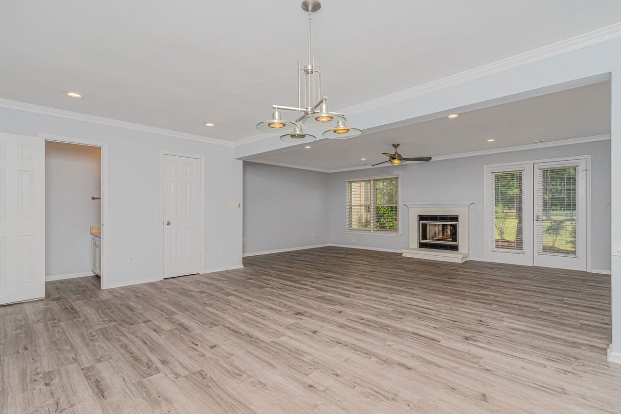 4711 Kempsville Greens Pkwy - Photo 4 of 26