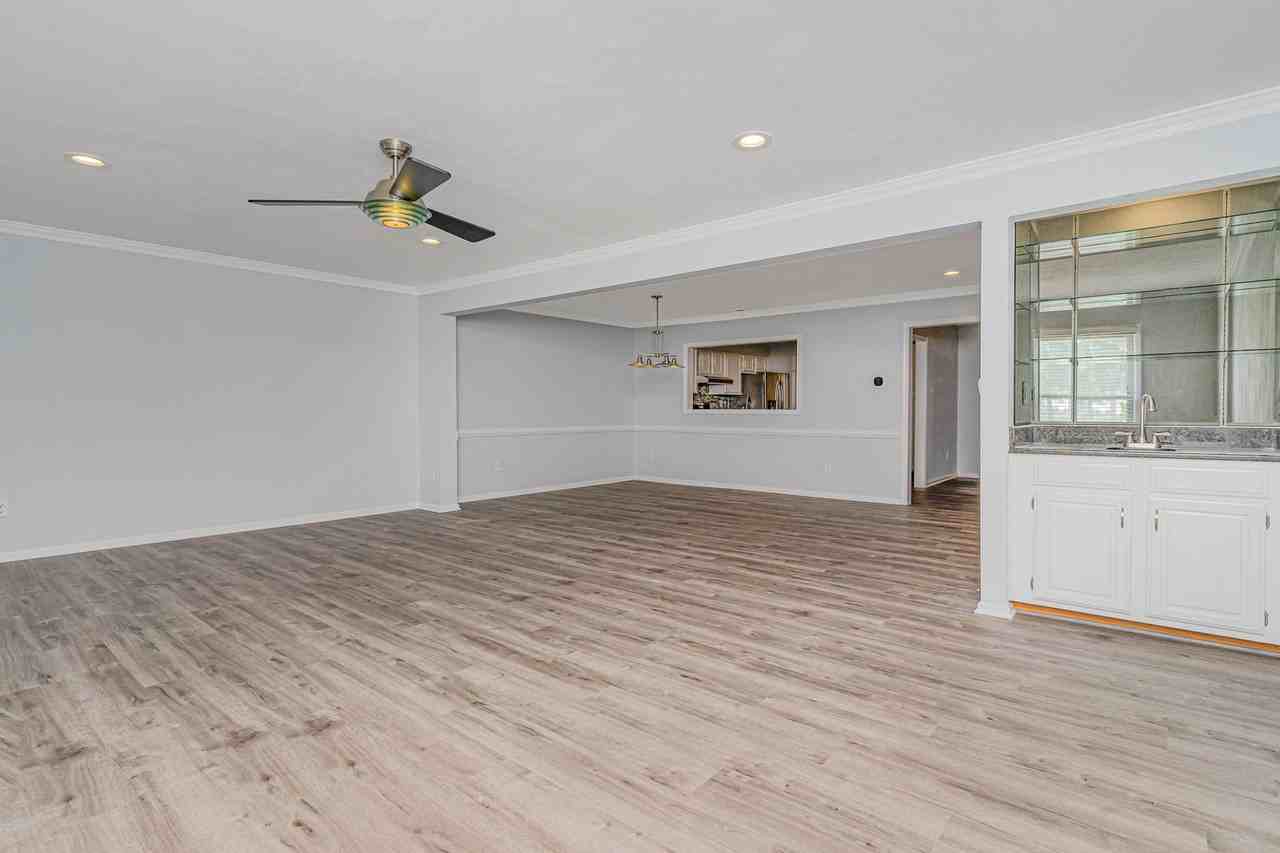 4711 Kempsville Greens Pkwy - Photo 7 of 26