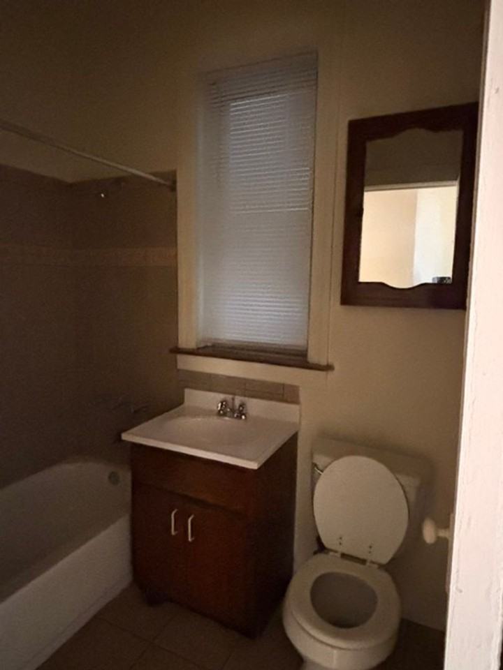 73rd Exchange - Photo 5 of 5