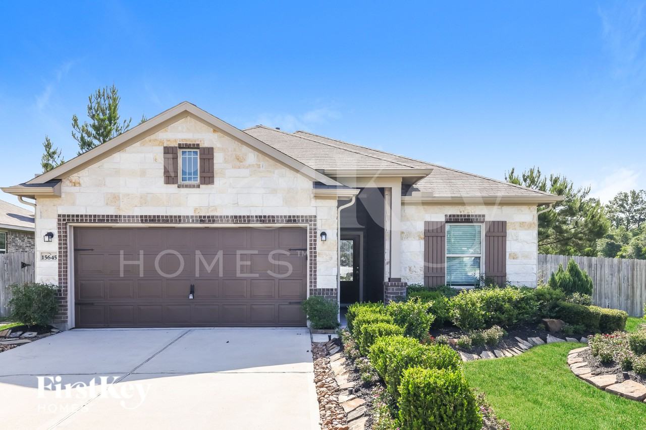 15645 All Star Dr - Photo 2 of 17