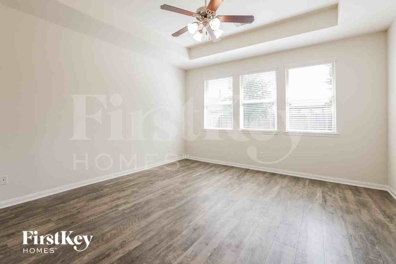15645 All Star Dr - Photo 6 of 17