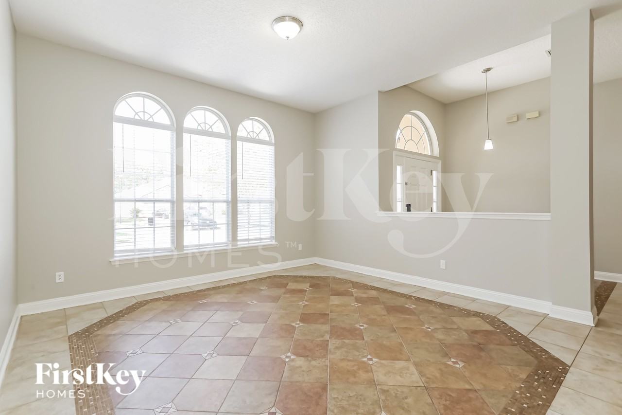9471 Woodleigh Mill Dr - Photo 5 of 17