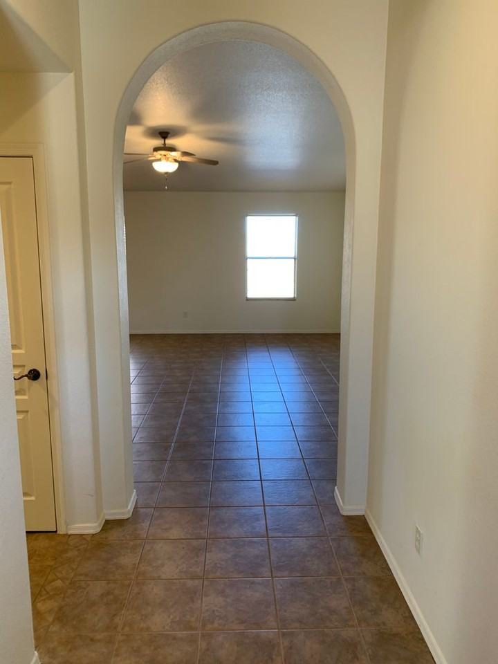 2875 Sierra Bermeja Dr - Photo 4 of 34