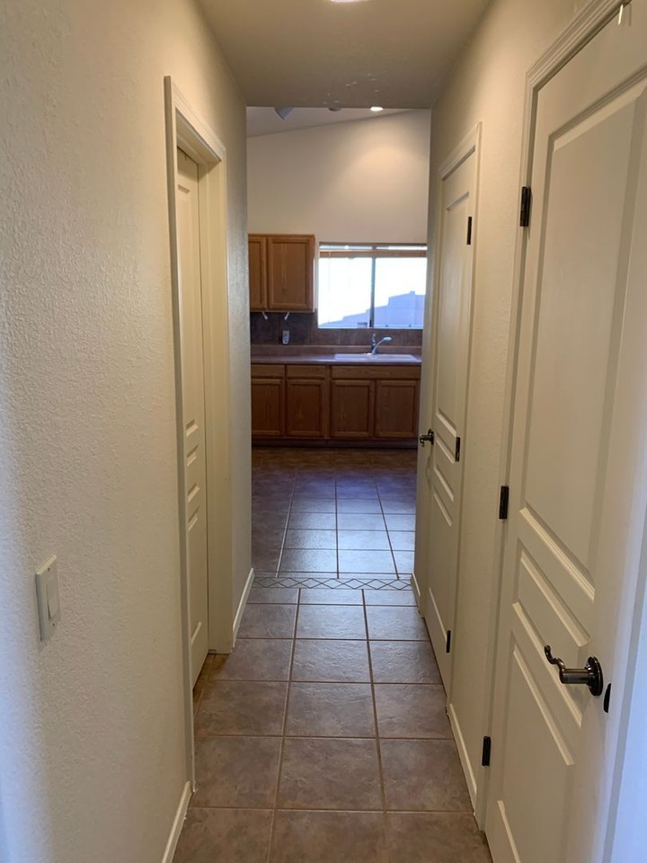 2875 Sierra Bermeja Dr - Photo 5 of 34