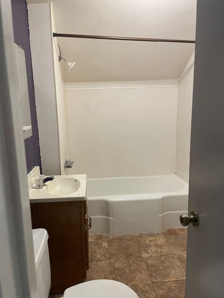 321 S Elden St - Photo 2 of 5
