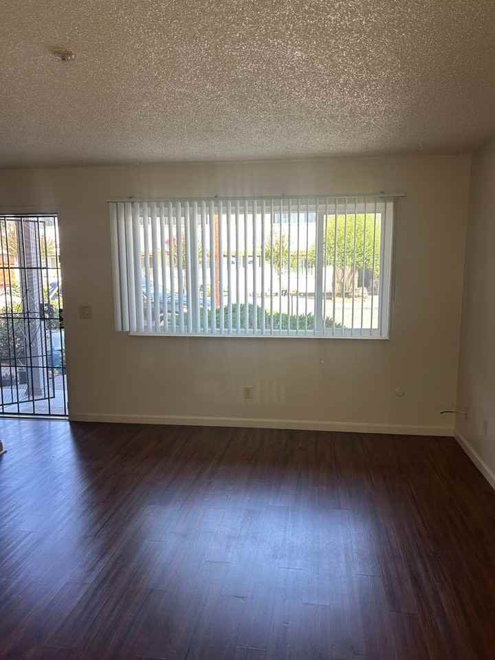1324 Edwards Ave - Photo 2 of 5