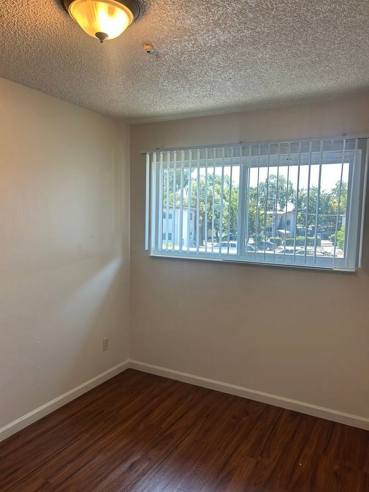 1324 Edwards Ave - Photo 5 of 5