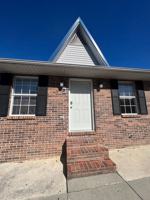 featured image of 208 E 17th St