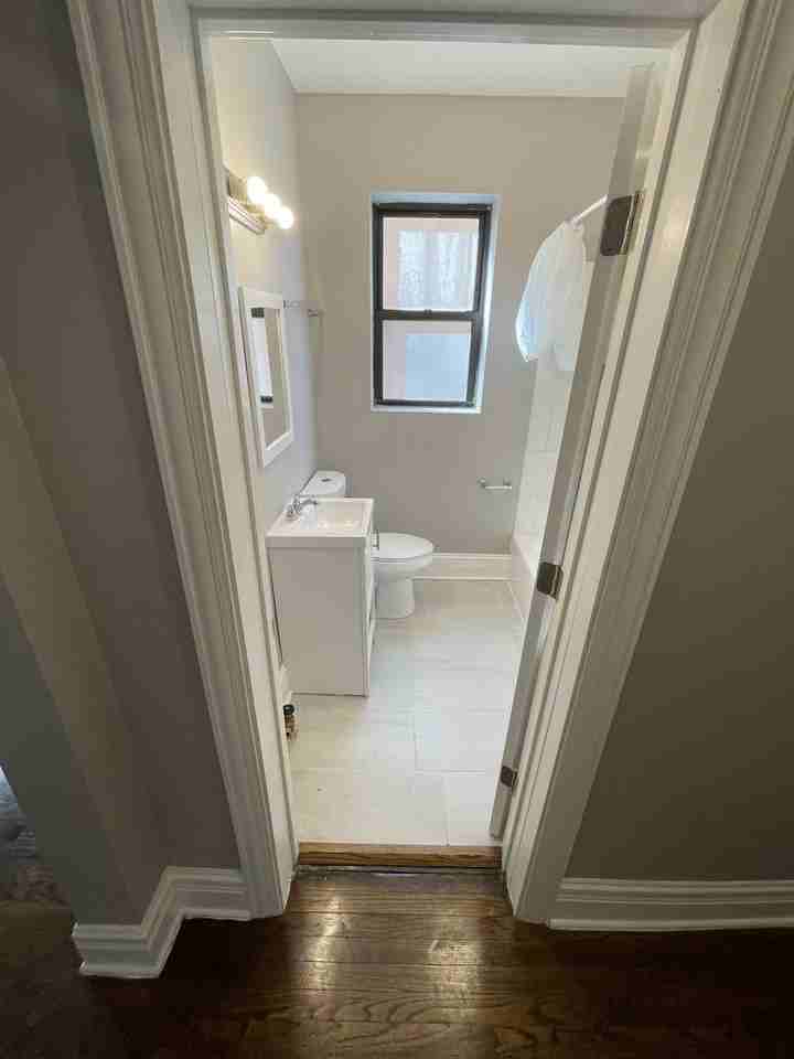 11023 S Vernon Ave #1B - Photo 2 of 8