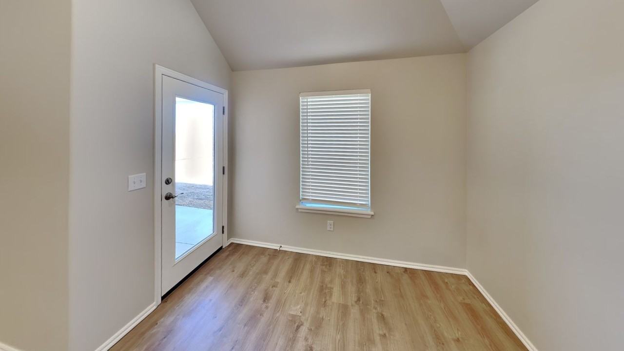 9109 Nw 127th Ter - Photo 6 of 21