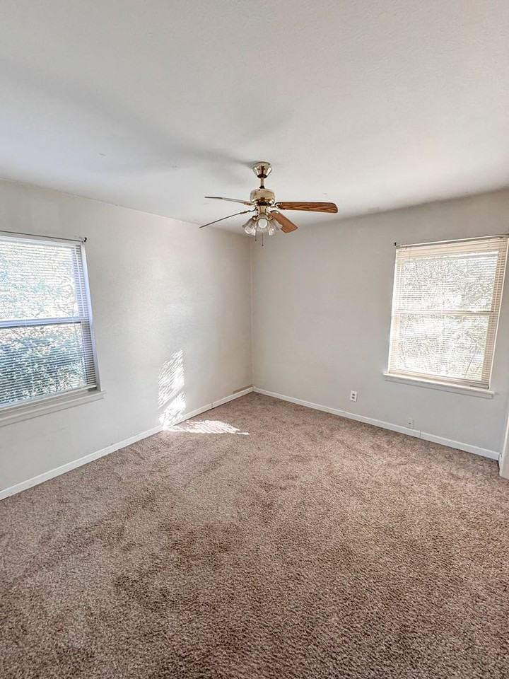 1608 Mccann Rd - Photo 4 of 5