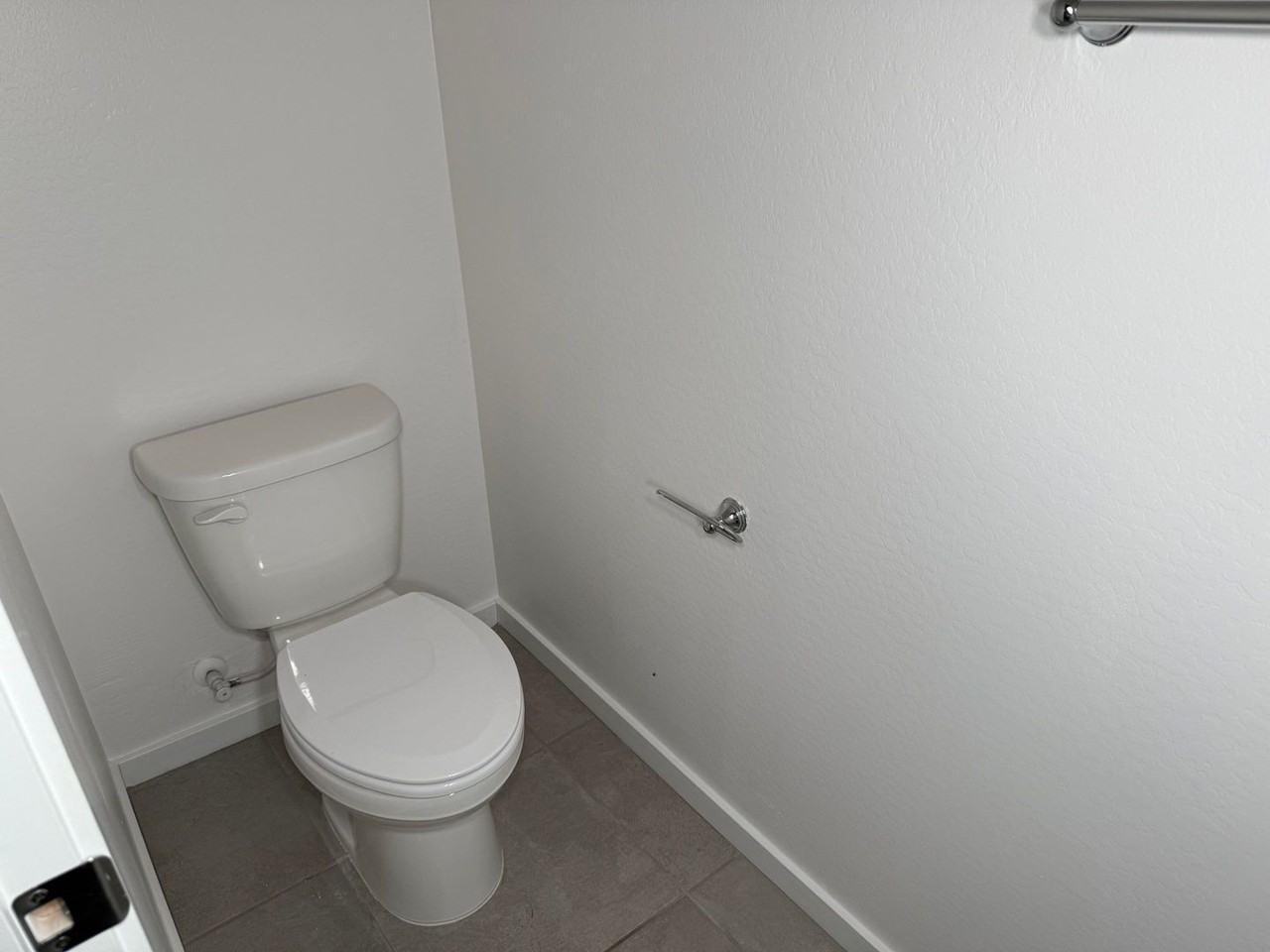 2462 E Alonso Dr - Photo 3 of 49