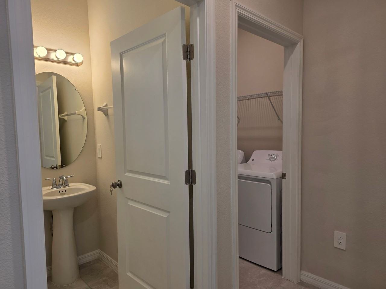 2865 High Pointe St - Photo 6 of 48