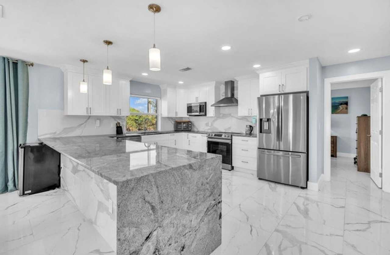 4406 Sw 37th Ave - Photo 3 of 19