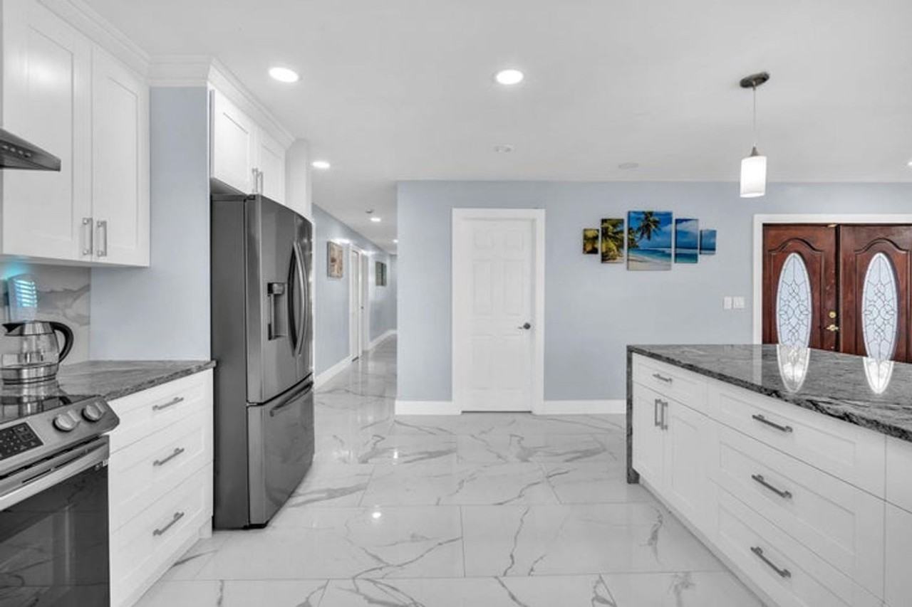 4406 Sw 37th Ave - Photo 4 of 19
