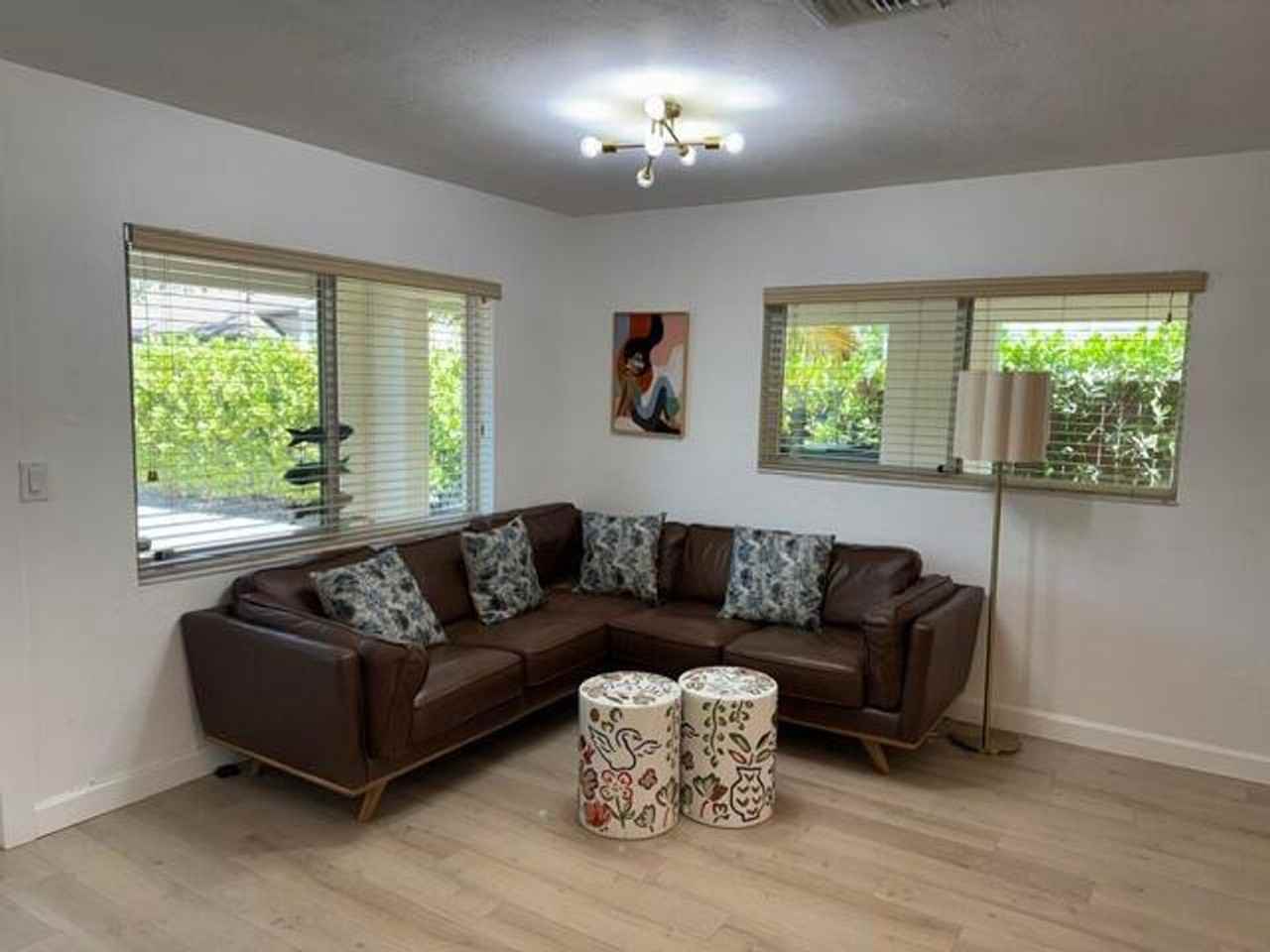 632 Sw 8th Ave - Photo 4 of 16