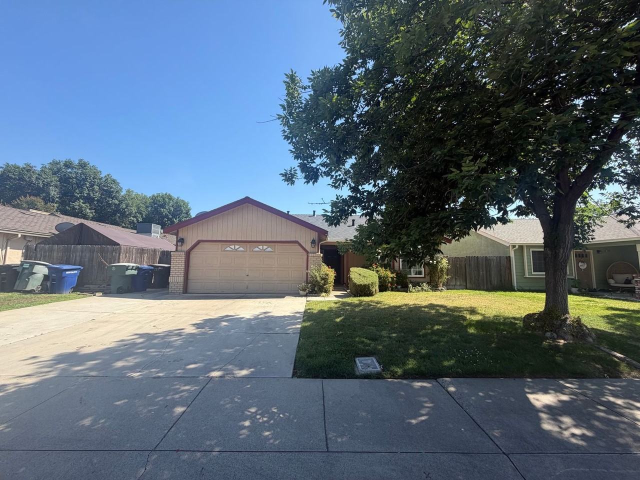 1904 Nutmeg Ct - Photo 2 of 45