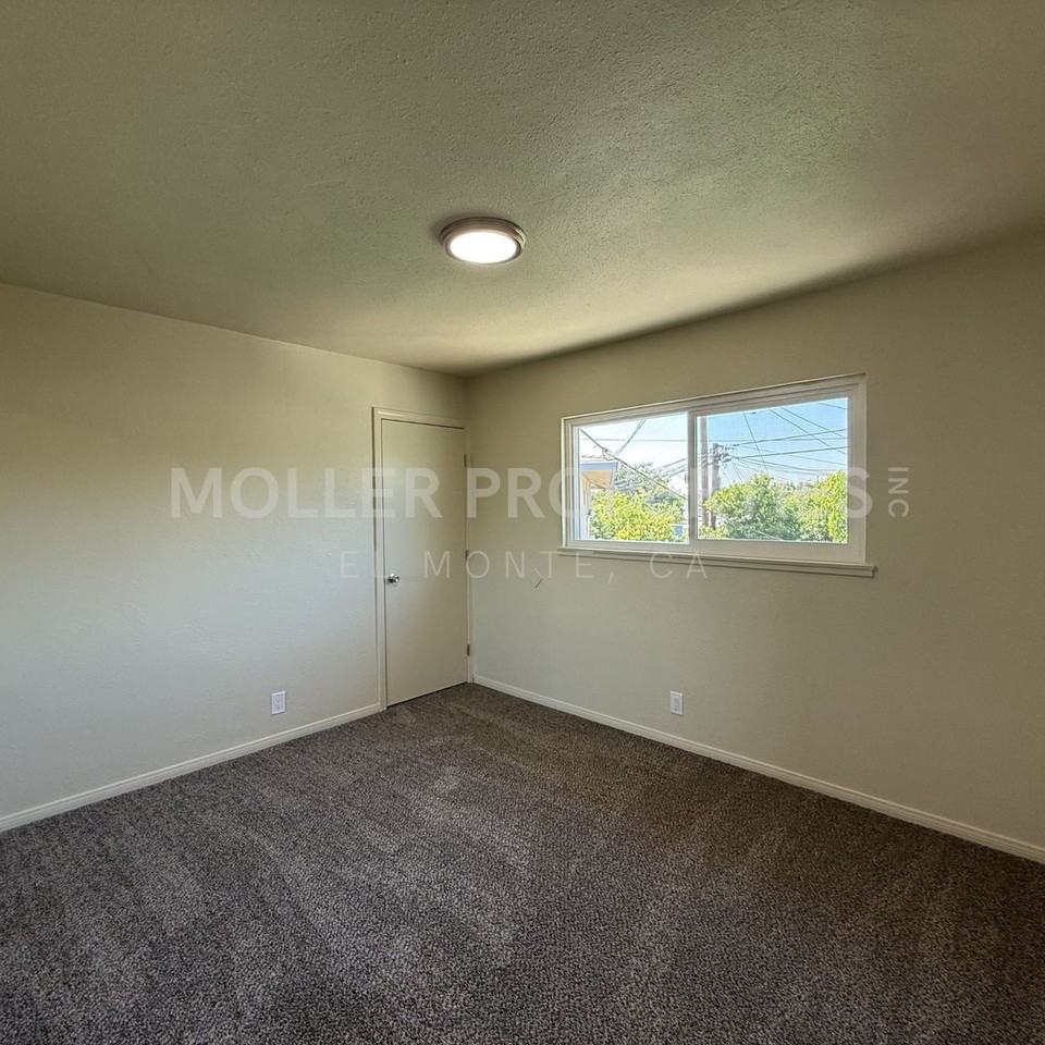 11229 Brockway Ave - Photo 6 of 10
