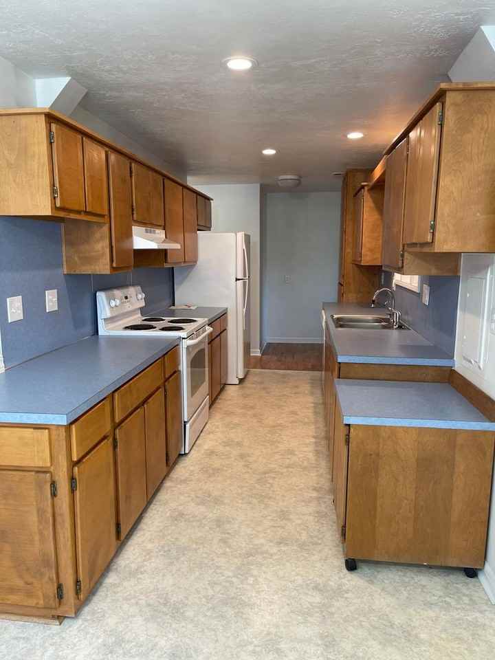 3082 Ne Vine St - Photo 5 of 14