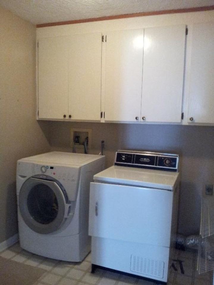 208 Woods Edge Ct #1 - Photo 3 of 20