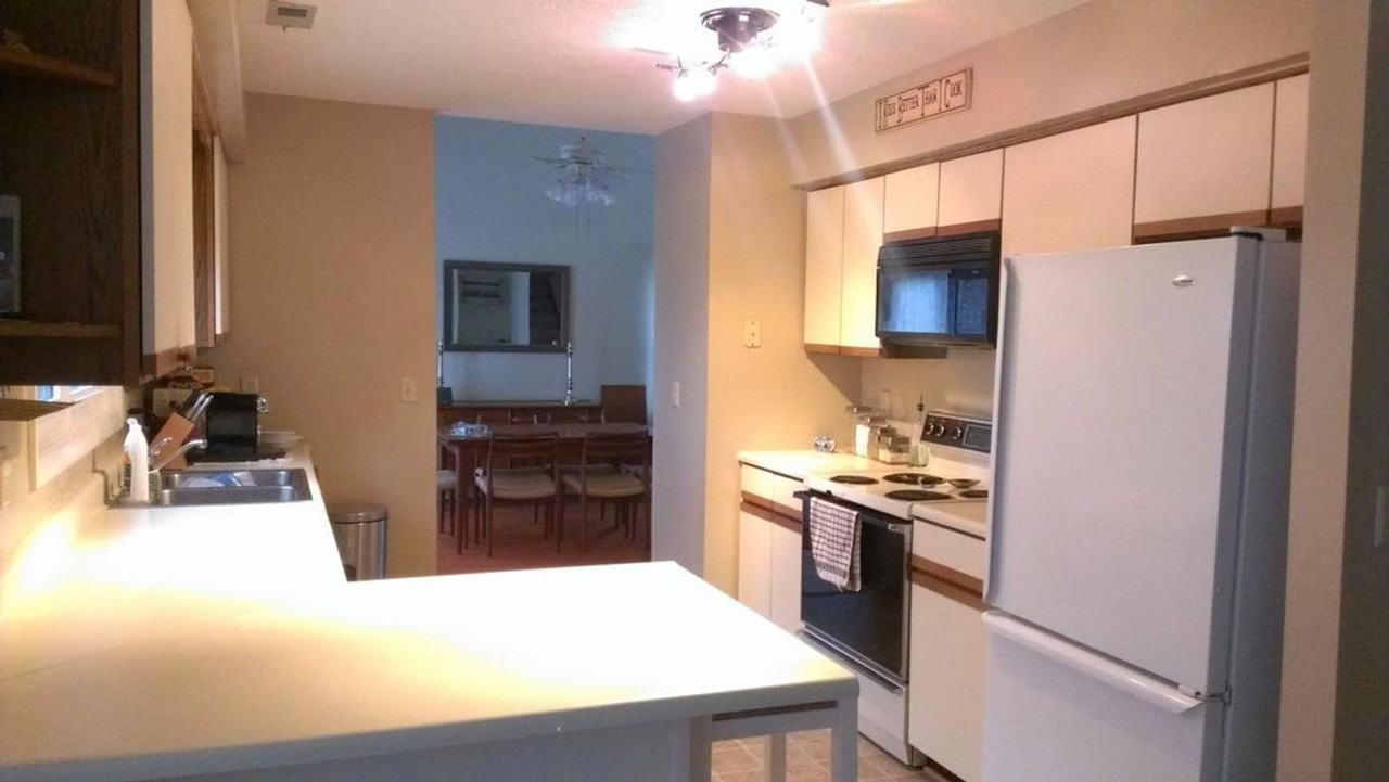 208 Woods Edge Ct #1 - Photo 5 of 20