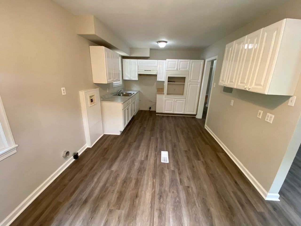 4464 Sims St - Photo 5 of 14