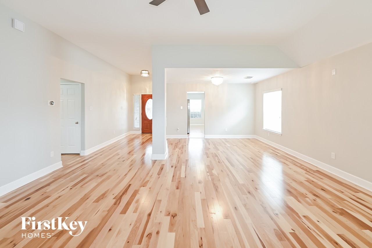 10364 Stone Gate Dr - Photo 3 of 15