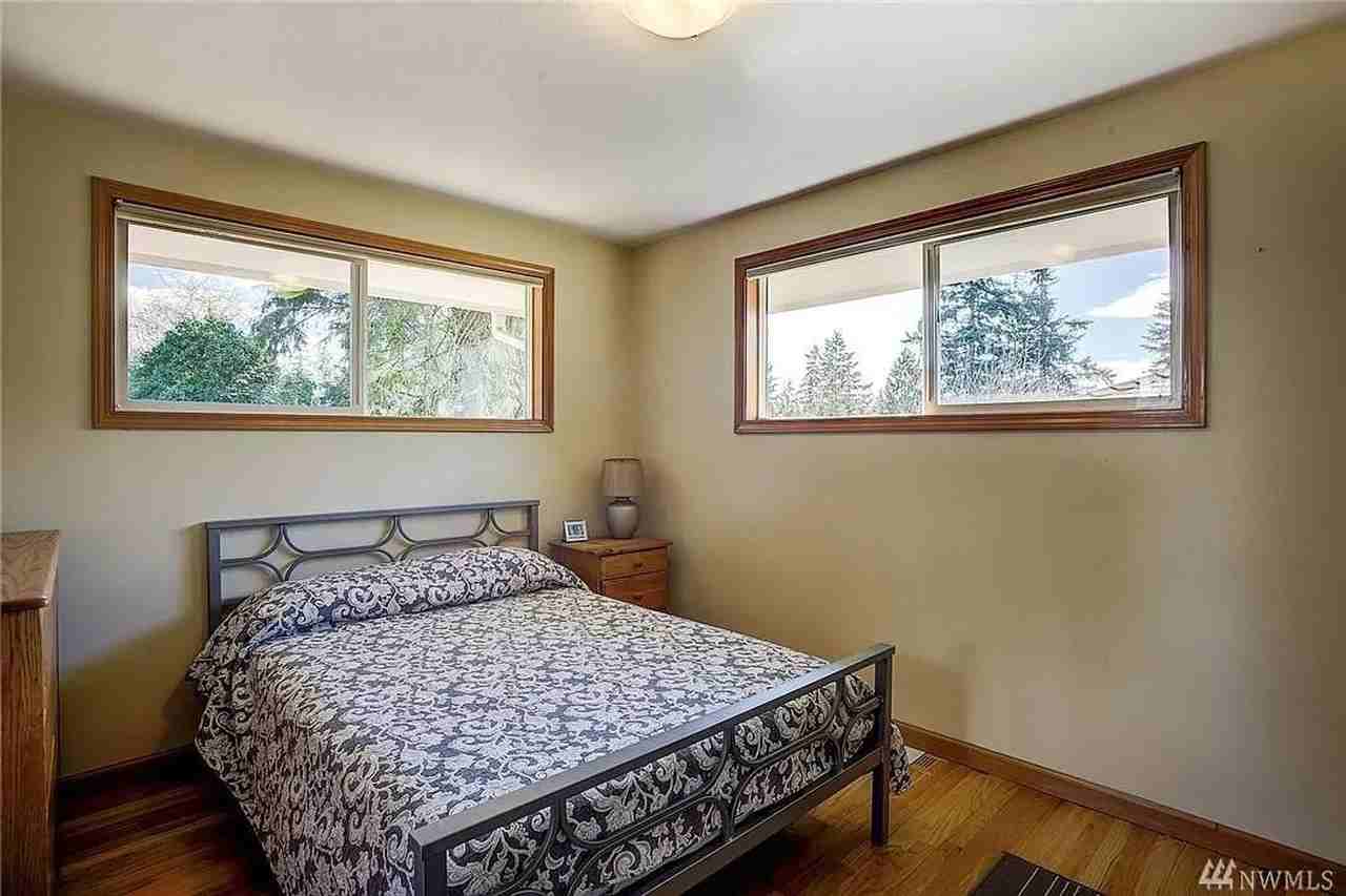 8630 Holly Ln - Photo 3 of 20