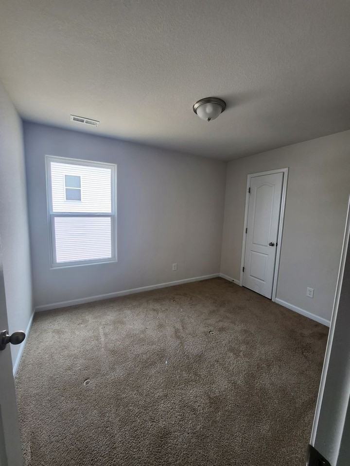 3425 Ellingford Rd #1 - Photo 7 of 11