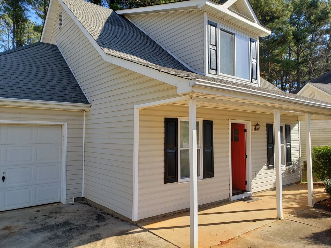 1330 N Hampton Dr - Photo 2 of 22