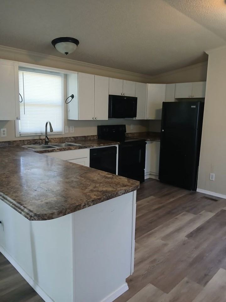 17519 S Rocky Top Ln - Photo 3 of 9