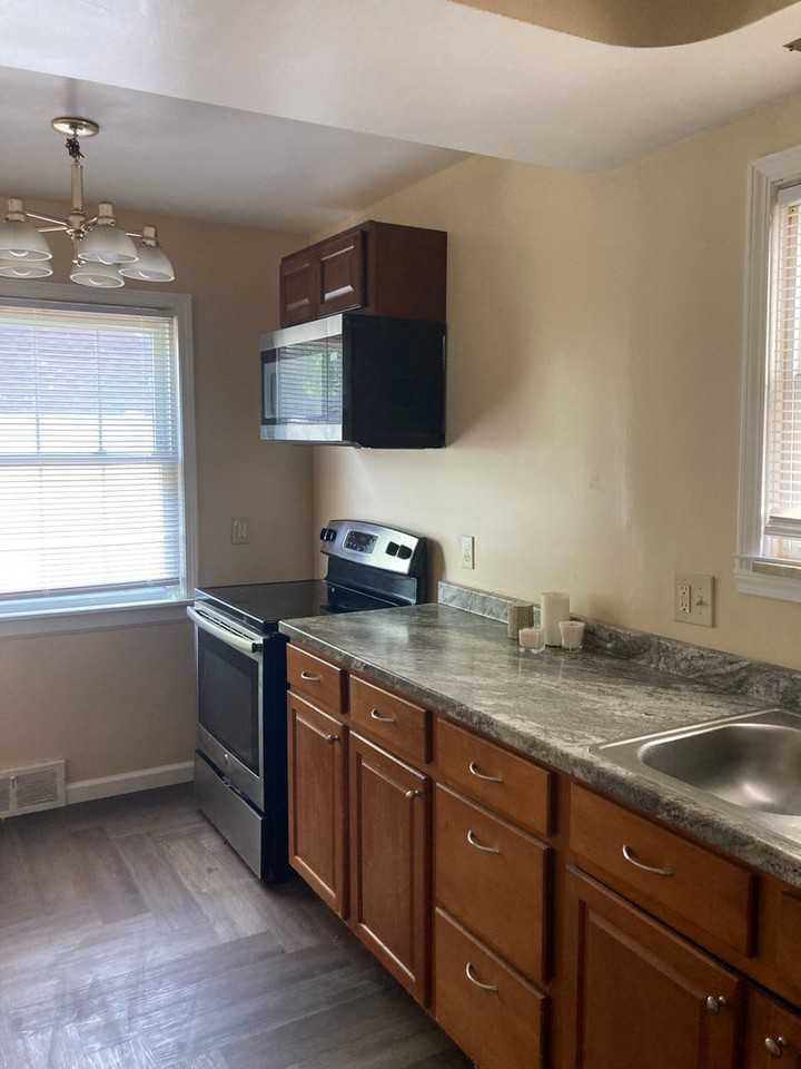 4206 Hinsdale Rd - Photo 5 of 36
